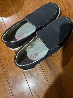 Jellypop Black Canvas Slip-On Flats